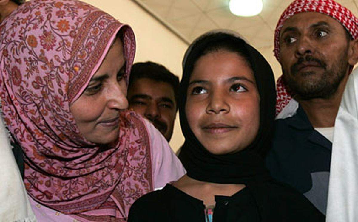 Die jüngste Preisträgerin einer "Women's World"-Auszeichnung ist die zehnjährige Nojoud Ali aus Jemen. Sie wird für ihre Courage mit dem "World Hope Award" geehrt. Das Mädchen zog wegen ihrer Zwangsehe mit einem 30-Jährigen vor Gericht und wurde erfolgreich geschieden.