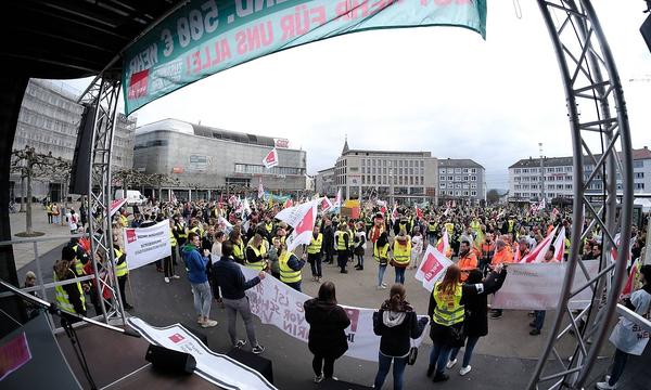 22.03.2023 xkhx Kassel Warnstreik Verdi Keine Busse und Bahnen: Erneuter Warnstreik am im Nahverkehr bei der KVG in Kass