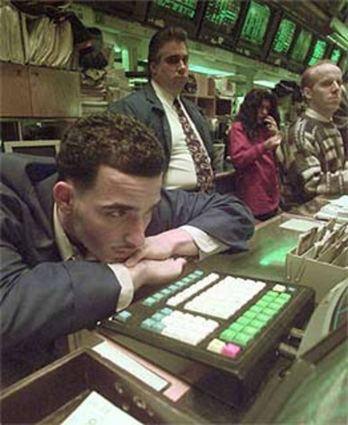 Angefacht wurde der Aktien-Hype auch durch die Computerisierung des Börsenhandels. Die neuen, noch eher primitiven elektronischen Handelssysteme an den Börsen erlaubten es, viel schneller und mehr auf einmal zu handeln.