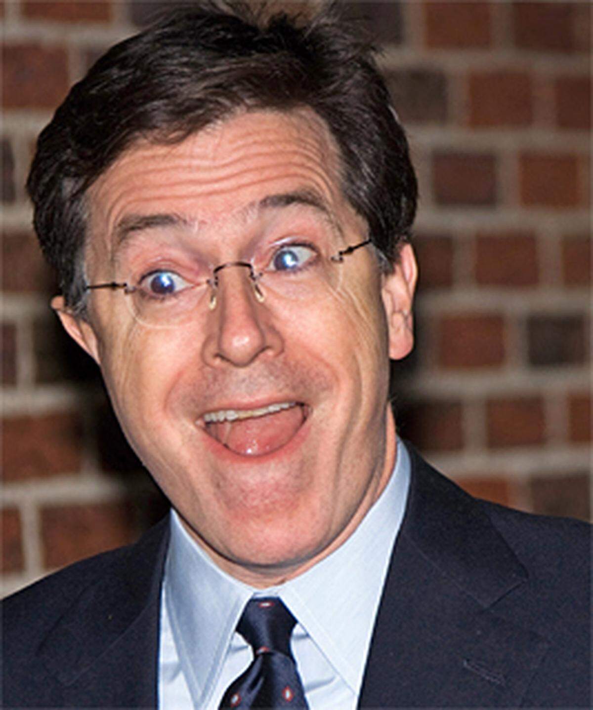 Auch im US-Fernsehen setzen immer mehr Shows auf Manager-Bashing. So schwenkt US-Komiker Stephen Colbert in seiner Sendung "Colbert Report" schon mal die "Anti CEO-Mistgabel".Scherzhaft fordert er die aufgebrachte Menge auf, ihm zu folgen: "Sollte der Pöbel siegen, bekomme ich 165 Millionen. Scheitern wir, bekomme ich nichts - außer meinem Bonus: 165 Mio. Dollar".Zur Info: AIG-Manager haben trotz Milliardenverlusten 165 Mio. Dollar Boni erhalten.