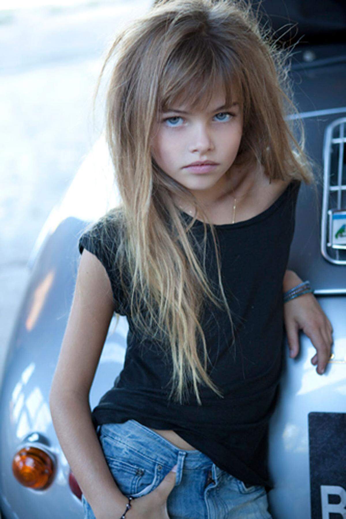 Thylane Lena-Rose Blondeau wird nicht bloß mit dem französischen Sexsymbol Brigitte Bardot verglichen, manchmal inszeniert man die 10-Jährige auch in diese Richtung, hier zum Beispiel für Diesel.