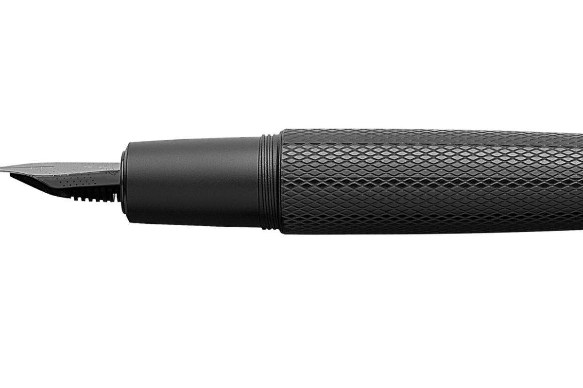 ... „E-Motion Pure Black“ von Faber-Castell, 150 Euro, www.faber-castell.at