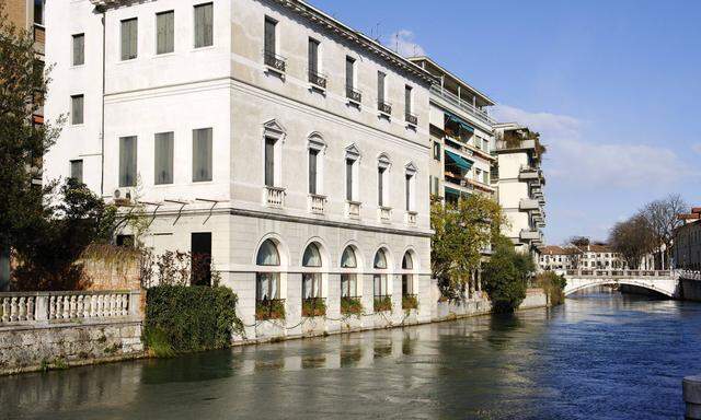 Palazzo am Fluss Sile in Treviso.