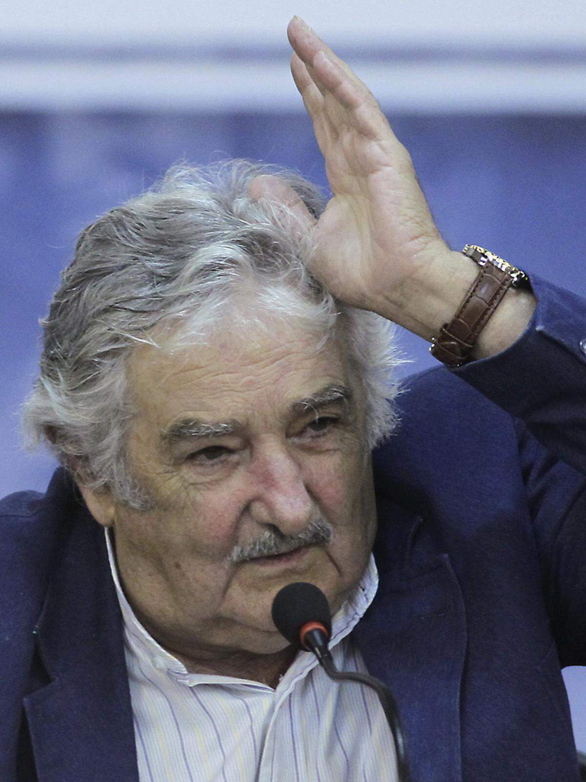 Der bereits 77-jährige José Mujicaist seit 2010 Präsident in Uruguay. Der früheren Guerillero saß nach einem Militärputsch insgesamt 15 Jahre in Haft. Mit einem sozialdemokratischen Programm will er Uruguay aus der Wirtschaftskrise führen.