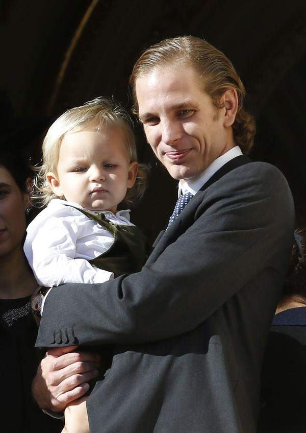 Prinzessin Caroline von Monaco war damals bereits schon Großmutter. Tatiana Santo Domingo, die Frau ihres Sohnes Andrea Casiraghi, brachte im März 2013 Alexandre - Sacha genannt - in London zur Welt. Mittlerweile hat er eine kleine Schwester zur Seite: Sie heißt India. Die Familie lebt hauptsächlich in der britischen Hauptstadt.