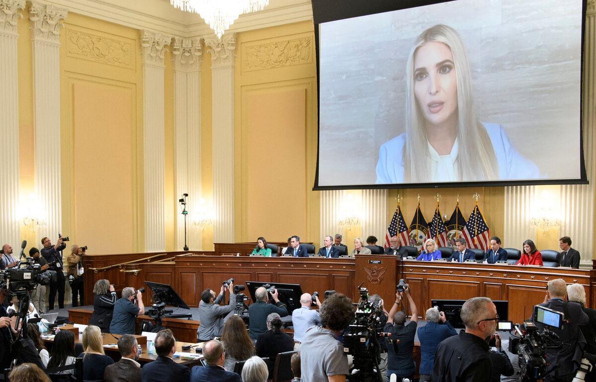 Der Ausschuss zeigte auch den Video-Mitschnitt einer Befragung von Trumps Tochter Ivanka.