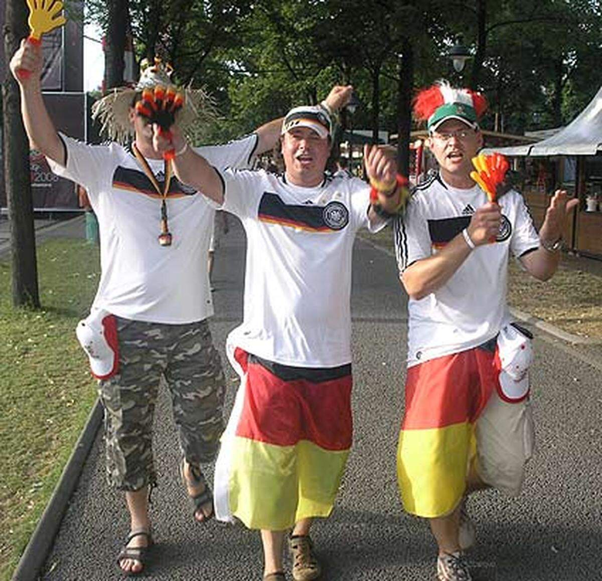 Trotzdem: Durch die Hitze hielt sich der Ansturm in der Fanzone sehr in Grenzen.