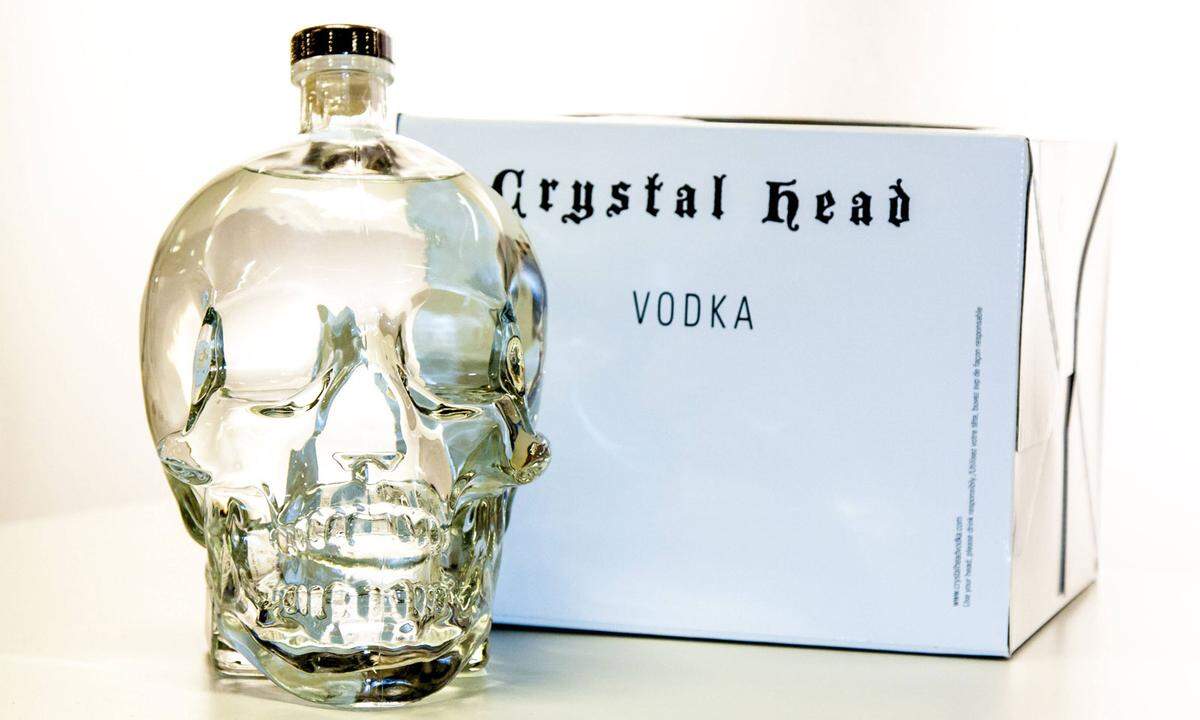 Die Crystal Head Destillerie "The Rock" verwendet für ihren Wodka das Wasser eines Gletschersees auf Neufundland. Vor der Abfüllung in St. John's wird der Wodka dreifach durch 500 Millionen Jahre alte Quarzkristalle gefiltert.