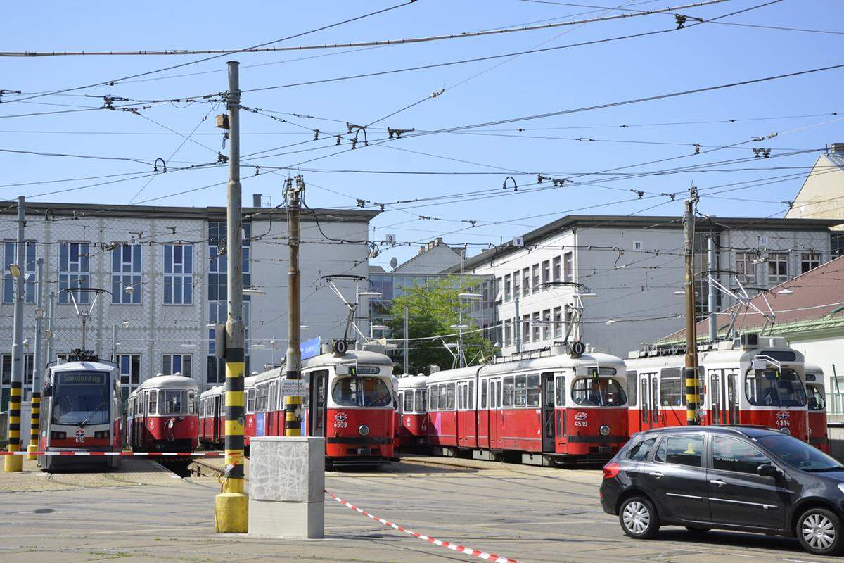 Der Ausgangspunkt unserer Fahrt mit der Ersatzlinie 68 in Richtung Schwedenplatz ist die Remise in der Gudrunstraße.