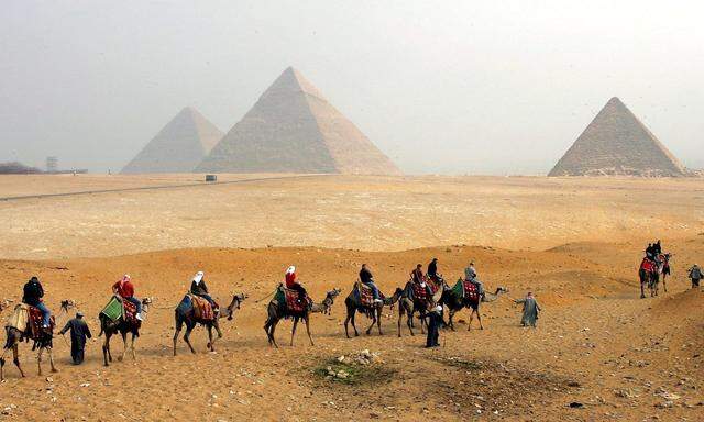 EGYPT TOURISTS
