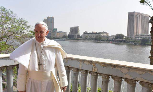 Zwei Tage lang gastierte Papst Franziskus im Land am Nil, das in den vergangenen Wochen von Anschlägen auf Christen erschüttert wurde. Die Sicherheitsvorkehrungen in Kairo waren deshalb enorm.