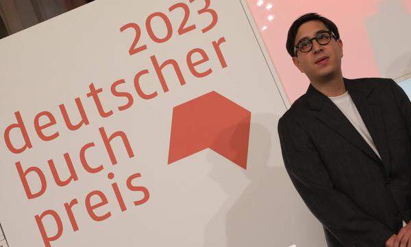 Tonio Schachinger erhielt den Deutschen Buchpreis 2023 für den Roman „Echtzeitalter“.