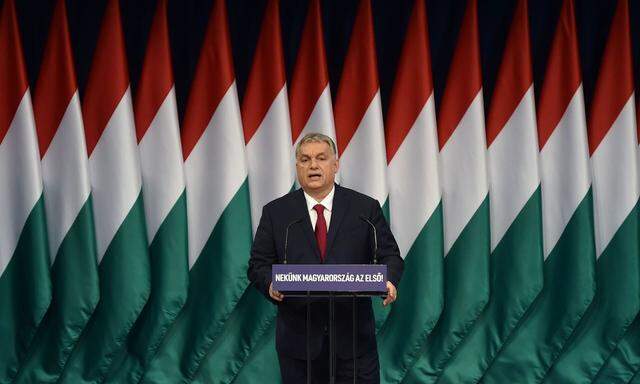 Ungarns Ministerpräsident, Viktor Orbán, geht erneut auf Konfrontationskurs mit der christdemokratischen Parteienfamilie Europäische Volkspartei (EVP).