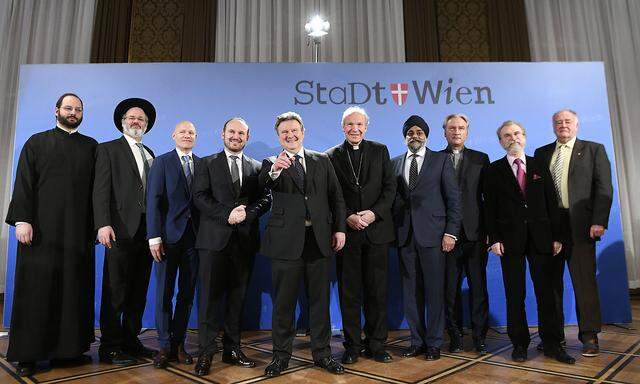 Bürgermeister Michael Ludwig (5.v.l./SPÖ) mit Religionsvertretern