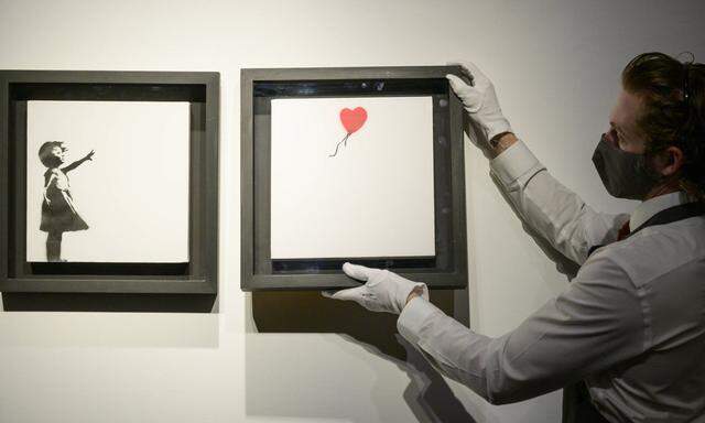 Die 2005 entstandene Version von Banksys „Girl with Balloon“ als Diptychon wird am 15. Oktober bei Christie's versteigert.