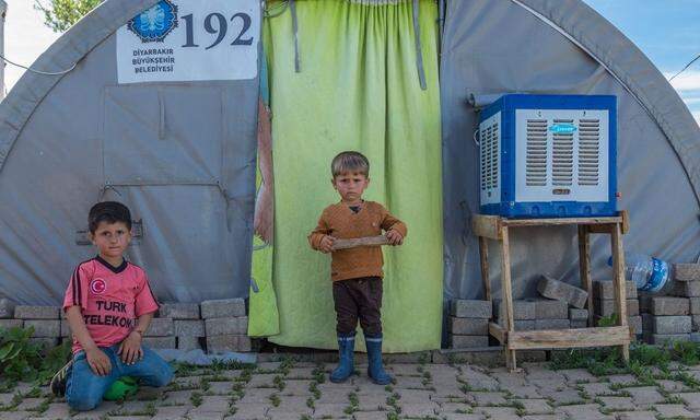 Turkey Shingal Camp 1500 Ezidi refugees The Shingal Camp close to Diyarbakir a Kurdish city in Tu