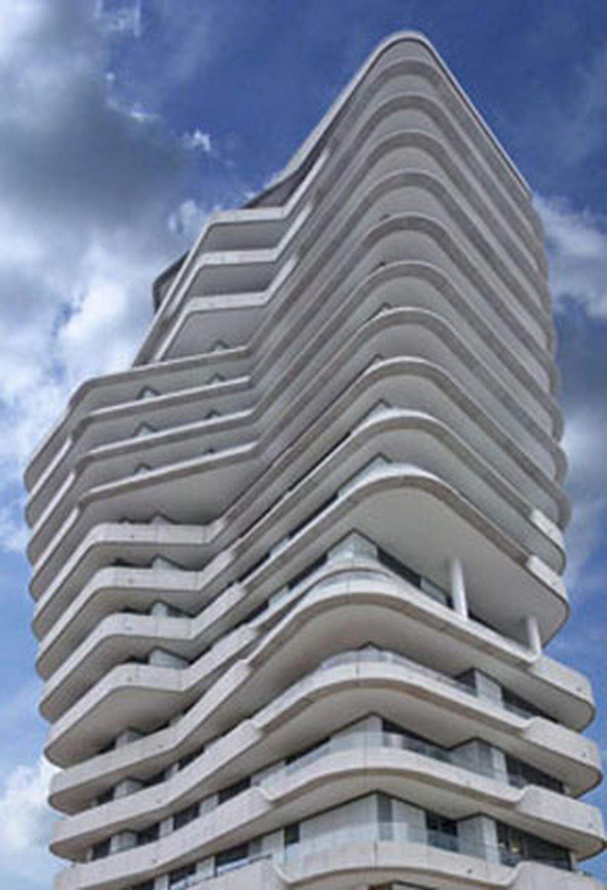 In der Kategorie Wohnimmobilien räumte das Hochhaus Marco Polo Tower der Hochtief Projektentwicklung und DC Residential ab, geplant von Behnisch Architekten.