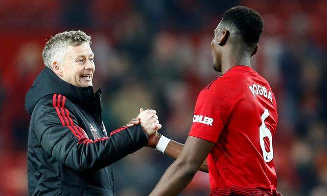 Ole Gunnar Solskjær (l.) hat Manchester United wiederbelebt, allen voran seinen Spielmacher Paul Pogba.  