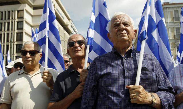 Griechenland Regierung hebt Pensionsalter