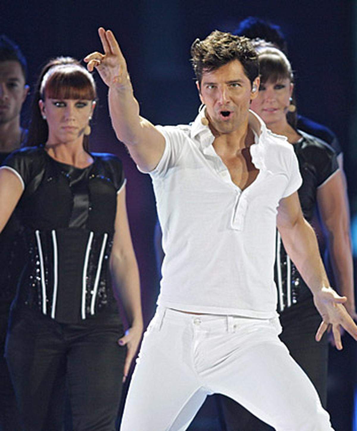 Auch Griechenland bot mit dem Sänger Sakis Rouvas ("This Is Our Night") soliden Mainstream-Pop.