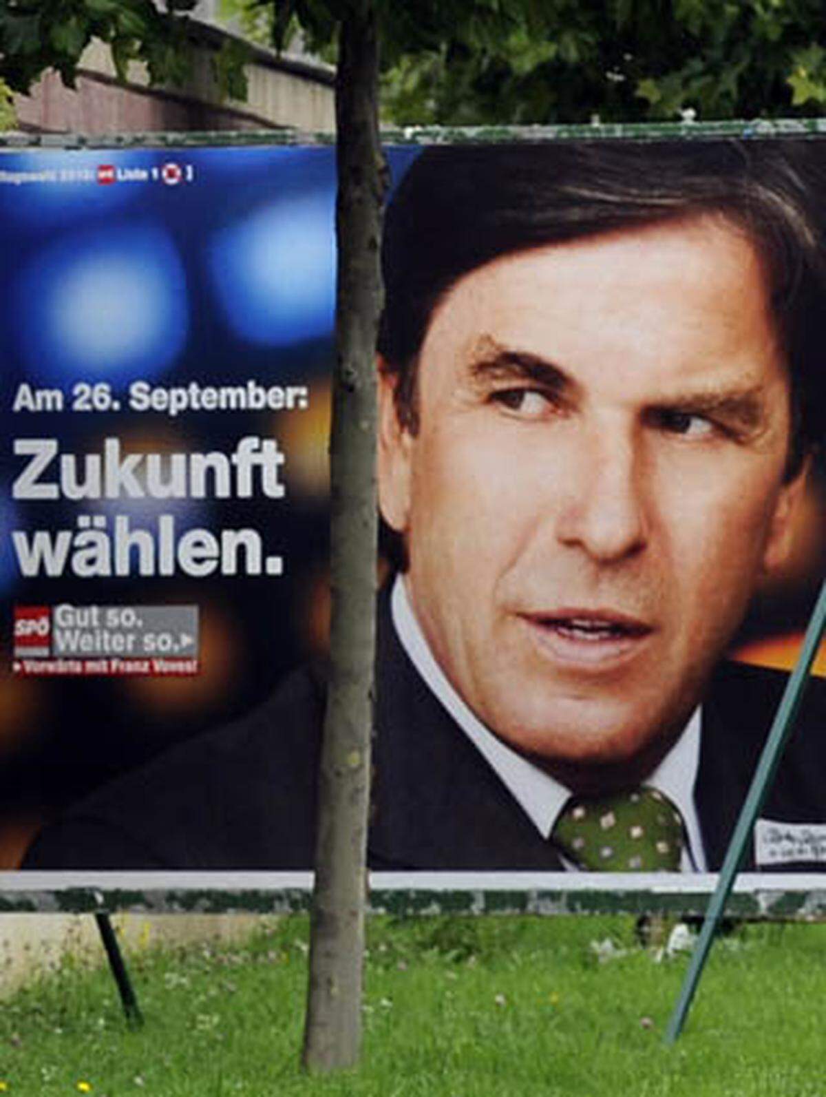 "Gut so. Weiter so": Die SPÖ setzt bei ihren Plakaten auf den Amtsinhaber-Bonus von Landeshauptmann Franz Voves. Im Wahlprogramm mit "zwölf Zielen für die Steiermark" möchte die SPÖ unter anderem eine Verkleinerung des Landtags, sieben Regionalverwaltungszentren statt 16 Bezirkshauptmannschaften und die neue Mittelschule.