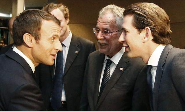 Sebastian Kurz (re.) und Alexander Van der Bellen (2.v.r.) trafen in New York auf Frankreichs Präsidenten Emmanuel Macron.