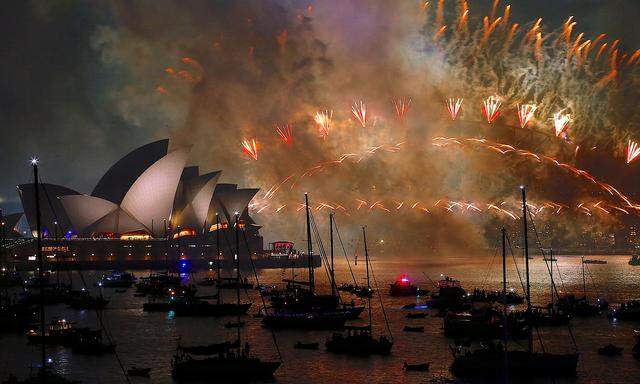 Symbolbild: Silvesterfeuerwerk in Sydney