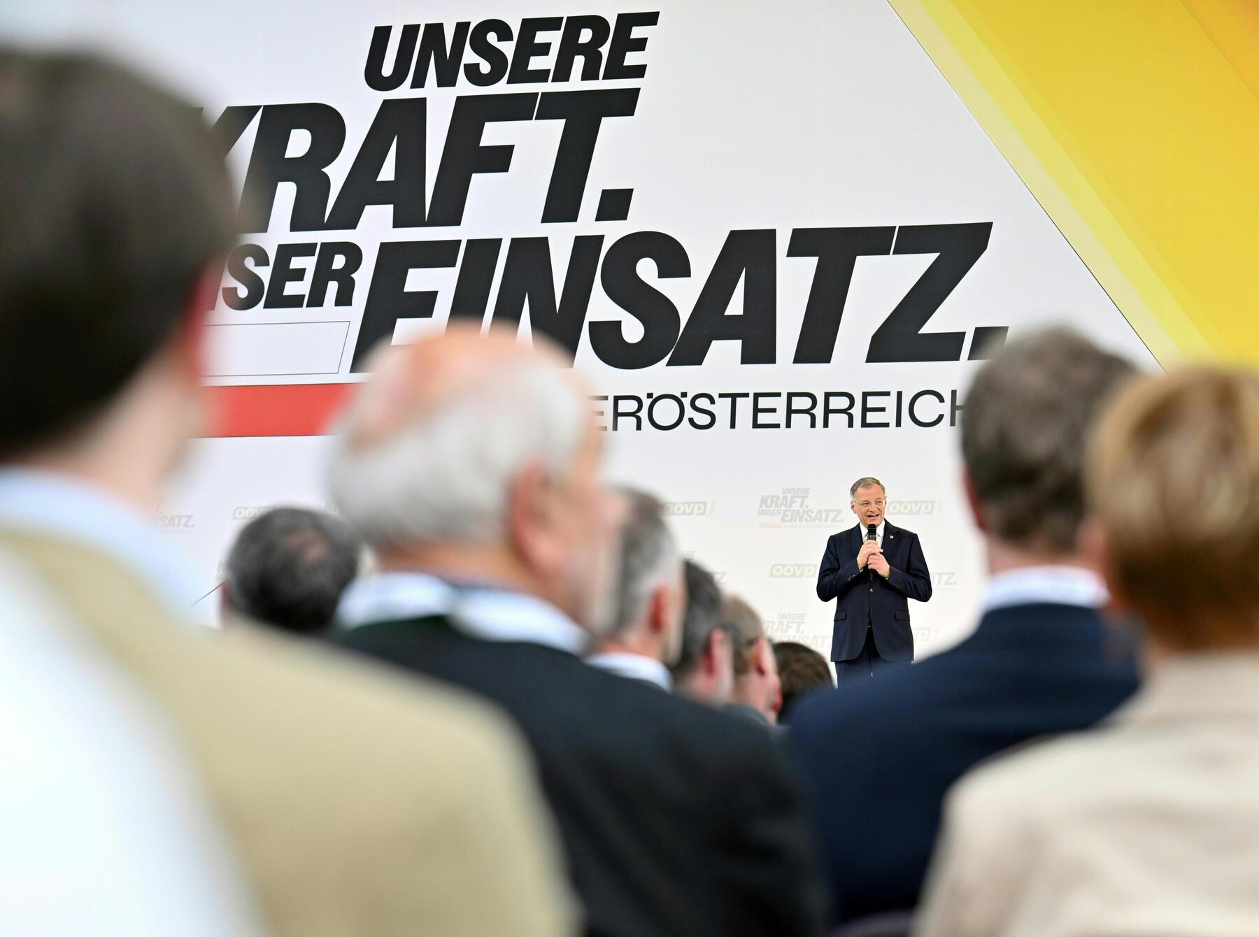 Stelzers „Oberösterreich-Partei“ im Wahlkampf-Modus: Der erste Parteitag ohne „Gust“ [premium]
