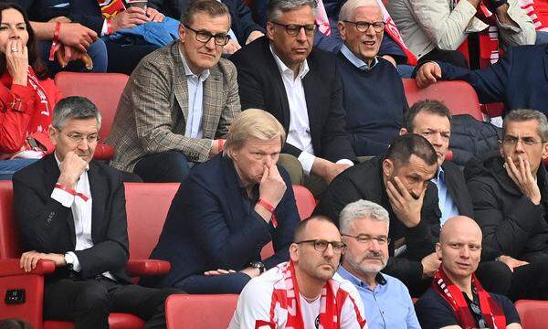 Herbert HAINER (Praesident Bayern Muenchen), Oliver KAHN (Vorstandsvorsitzender FCB), Hasan SALIHAMIDZIC (Sportvorstand 