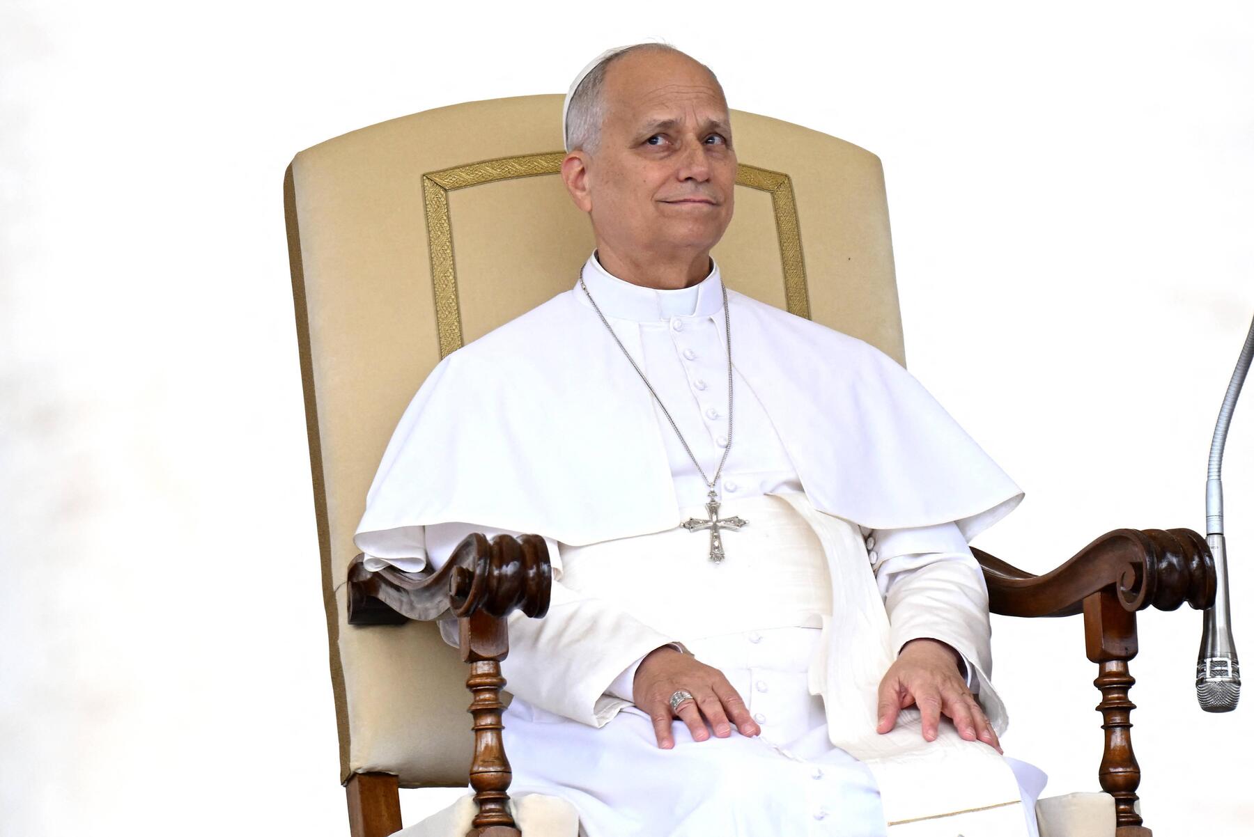 Auch der Papst kennt die Hölle der Hotline [premium]