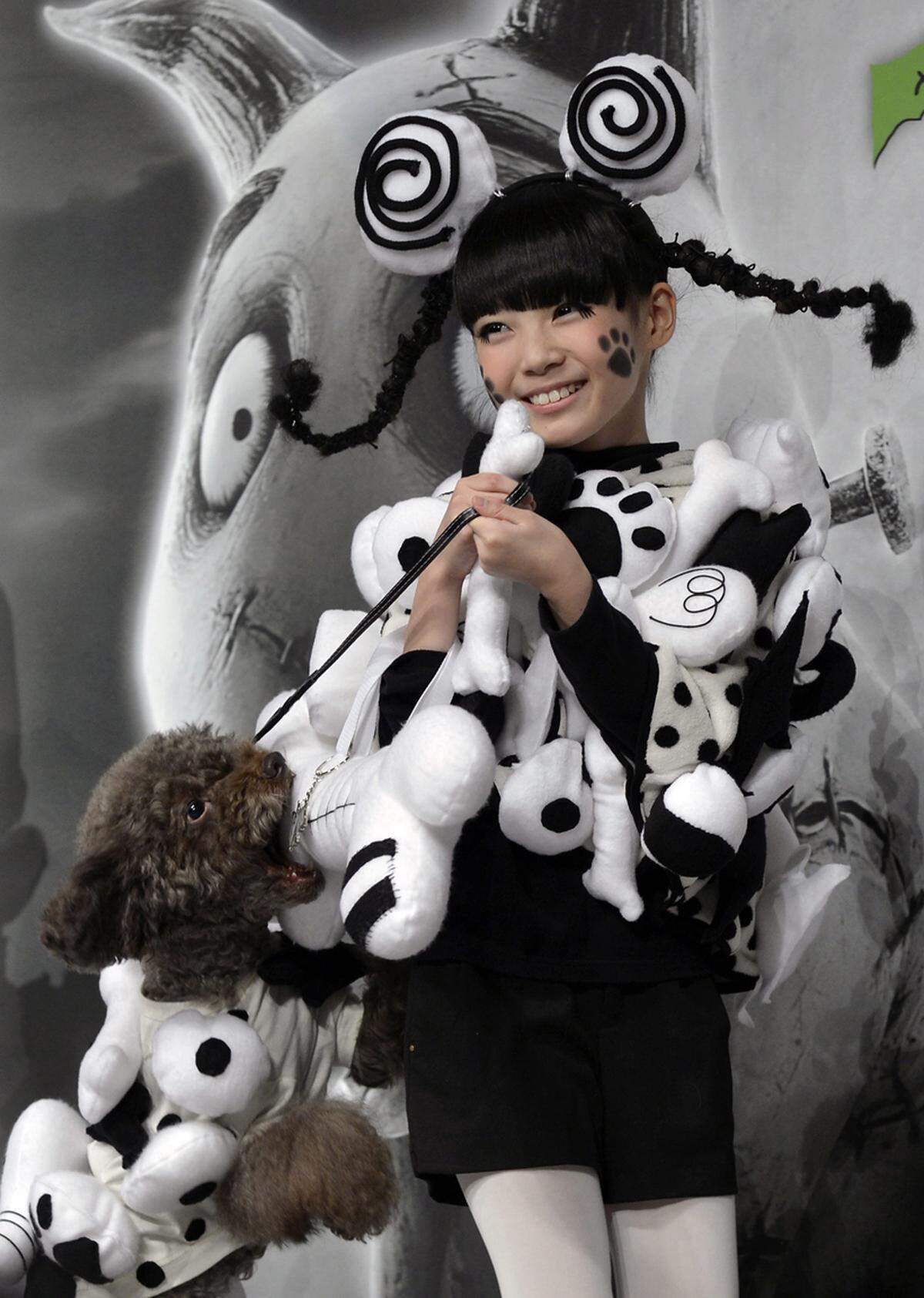 Kreativ wurden Schüler der "Tokyo Mode Gakuen Fashion School" nach dem Animationsfilm "Frankenweenie" von Regisseur Tim Burton.