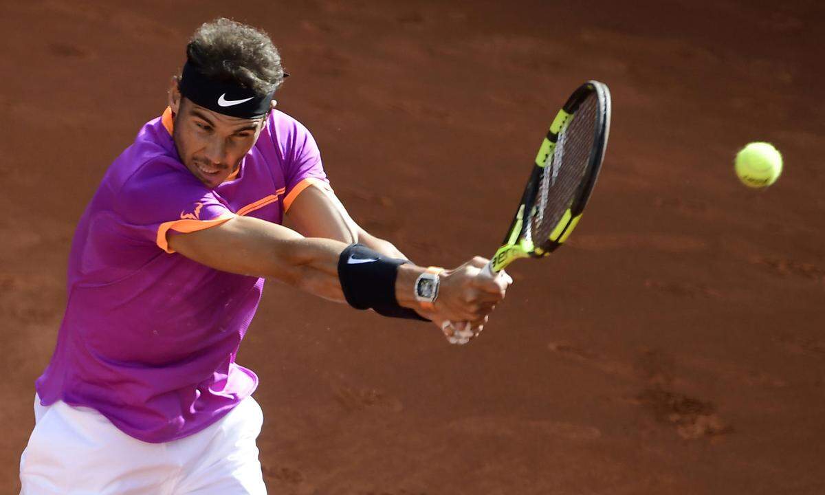 Rafael Nadal demonstriert in der laufenden Sandplatzsaison seine ganze Stärke. Der Spanier ist nach drei Turnieren in Monte Carlo, Barcelona und Madrid noch ungeschlagen. Der Spanier ist das Paradebeispiel eines Wunderkindes.  Erstmals Top 100: 21. April 2003, mit 16 Erstmals Top 10: 25. April 2005, mit 18 Bestes Ranking: 1 (erstmals am 18. August 2008, mit 22) Aktuelle Platzierung: 4 Titel: 72, erster mit 18 Erster Grand-Slam-Titel: French Open 2005, mit 19