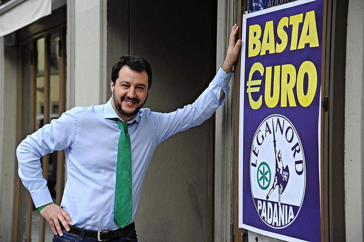 Matteo Salvini, Chef der Lega Nord und von 2004 bis 2006 EU-Parlamentarier, wurde 2013 von EU-Innenkommissarin Cecilia Malmström wegen seiner „rassistischen Angriffe“ auf die damalige, aus dem Kongo stammende italienische Integrationsministerin Cecilia Kyenge kritisiert. Salvini behauptete unter anderem, dass Kyenge farbige, illegale Einwanderer ins Land hole, „die uns dann alle totprügeln“. Bereits 2009 hatte er „eigene U-Bahn-Abteile“ für Inländer gefordert, um die Bewohner Mailands vor Migranten zu schützen.