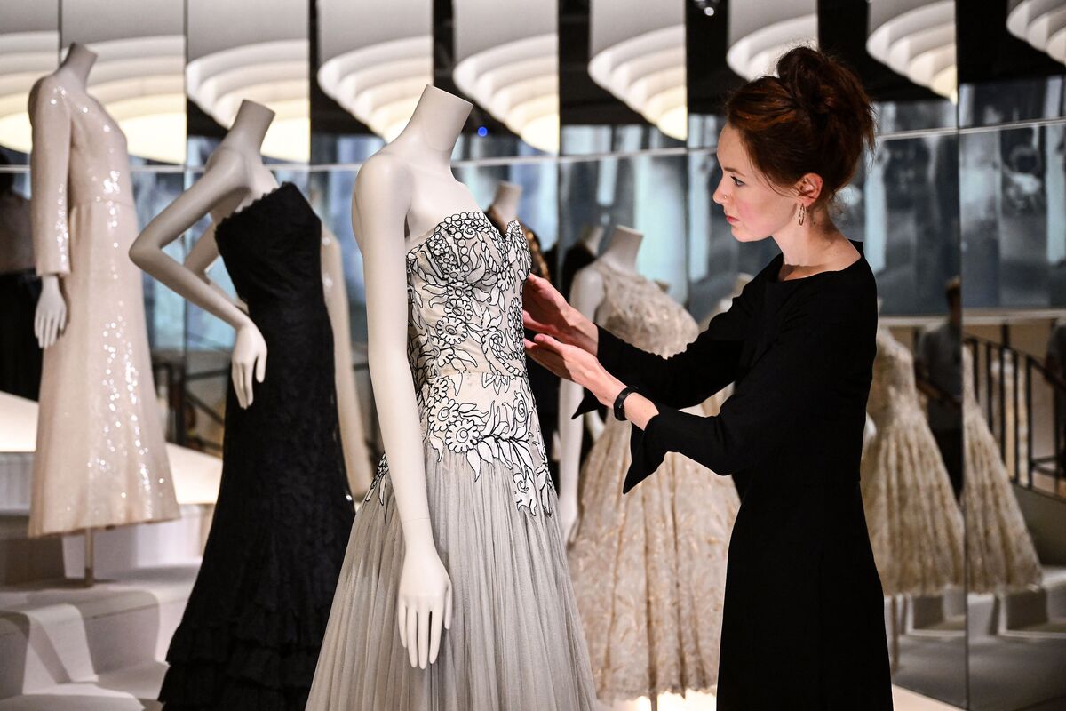 Bei der Ausstellung handelt es sich um die erste über Coco Chanel in Großbritannien. 