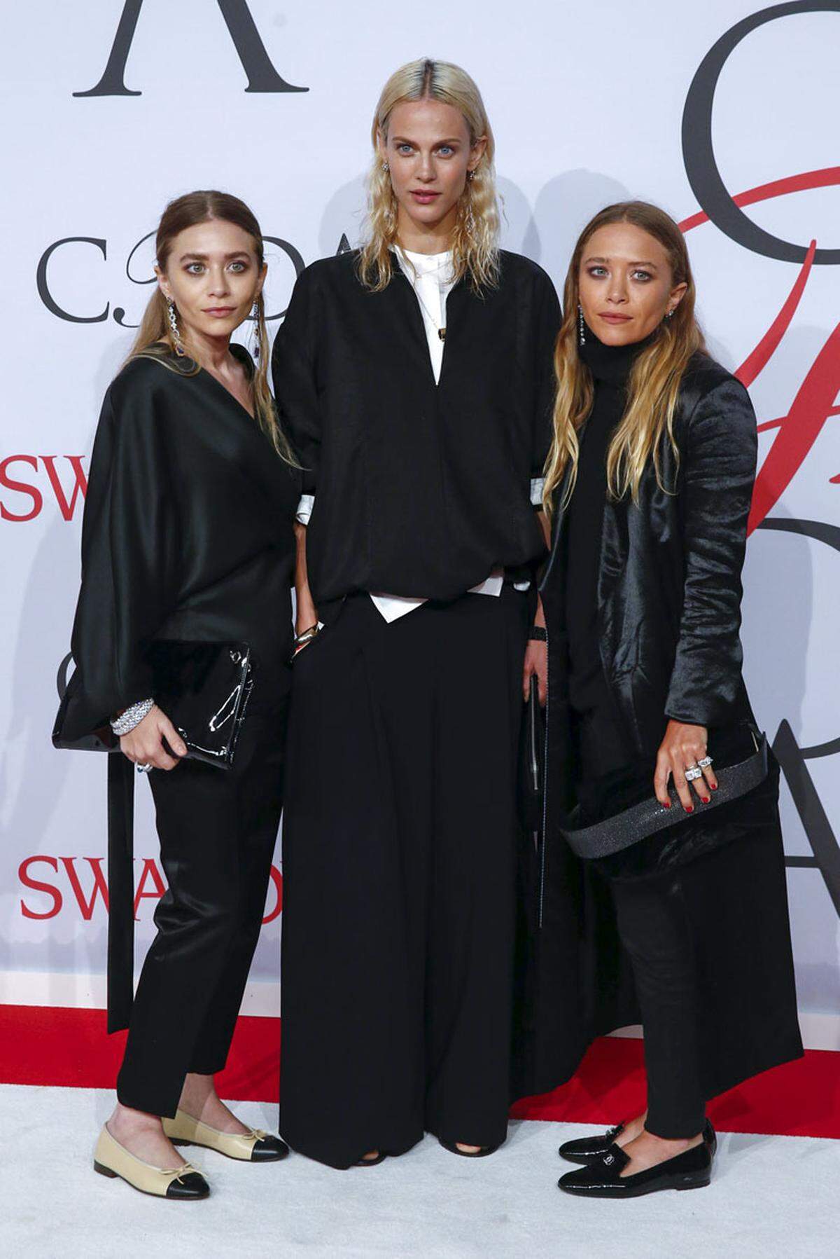 Die Olsen-Twins Mary-Kate und Ashley konnten erneut einen Erfolg bei den CFDA-Awards einfahren. Sie gewannen nach 2012 erneut den Preis des US-amerikanischen Moderates in der Kategorie Damenmode. Im Vorjahr wurde ihre Accessoire-Linie ausgezeichnet.