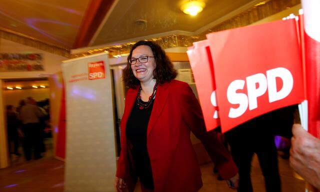 Das verheerende Ergebnis der SPD in Bayern wird auch Folgen für Bundeschefin Nahles haben.