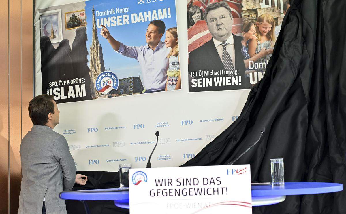 Die Wien-Wahl rückt näher, die Plakate wurden enthüllt. Die FPÖ bleibt klassisch - und bedient sich mit den Schlagwörtern "Islam" und "Unser Daham" fast ihrer eigenen vergangenen Slogans.