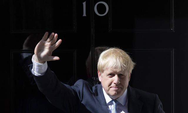 Boris Johnson in der Downing Street Nr. 10