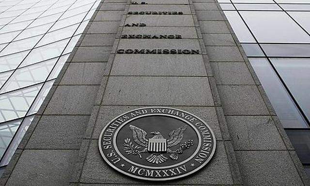 Die SEC soll sich nach US-Medienberichten für Zockereien von JPMorgan Cahse genauer interessieren
