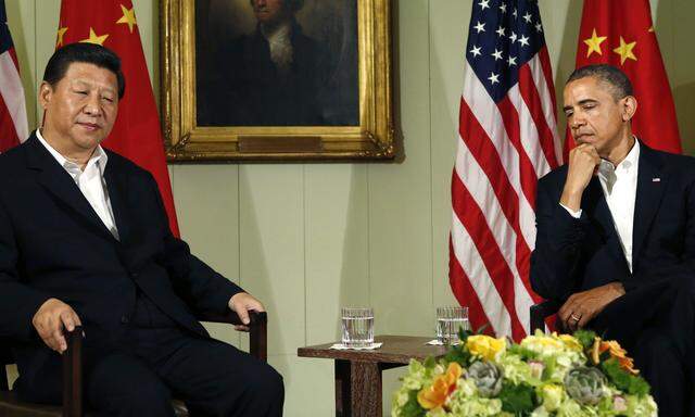 U.S. President Barack Obama meets Chinese President Xi Jinping in California