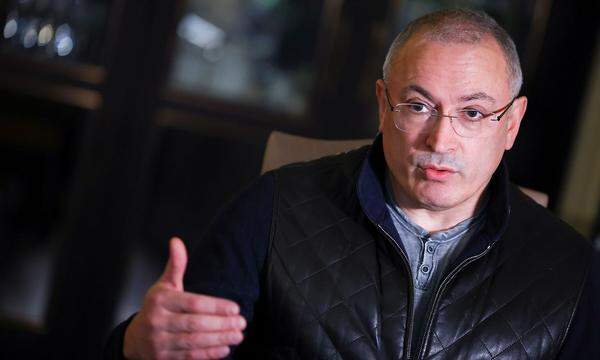 Archivbild: Michail Chodorkowski im Vorjahr bei einem Interview mit der Nachrichtenagentur Reuters.