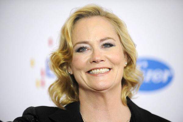 Auch Cybill Shepherd überwand Hautkrebs und wurde dadurch zur warnenden Stimme gegen Sonnenbäder.