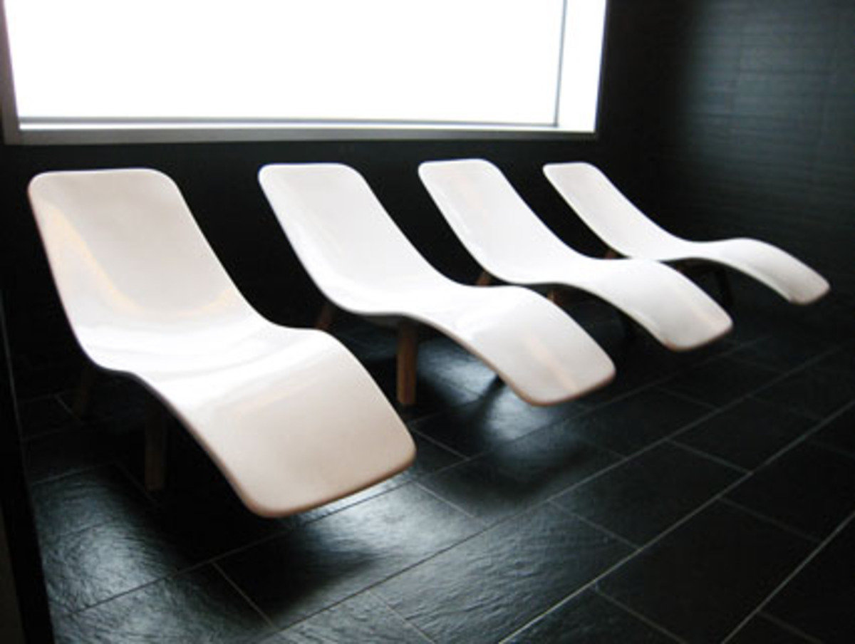 Damals entstanden viele der Hotelbauten rund um den Kurpark. Heute lädt hier coole skandinavische Architektur zum Cocooning ein. Das im Mai 2008 eröffnete life medicine Resort erscheint als aparte Symbiose aus Holz und Glas und erinnert an ein riesiges Baumhaus.