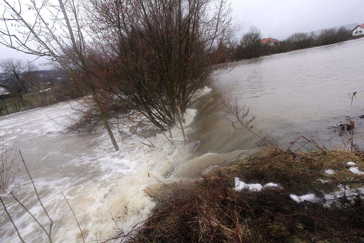 Die Wasserstände von Donau und Inn erhöhten sich weiter, Enns und Traun wiesen ebenfalls leicht steigende Tendenz auf.