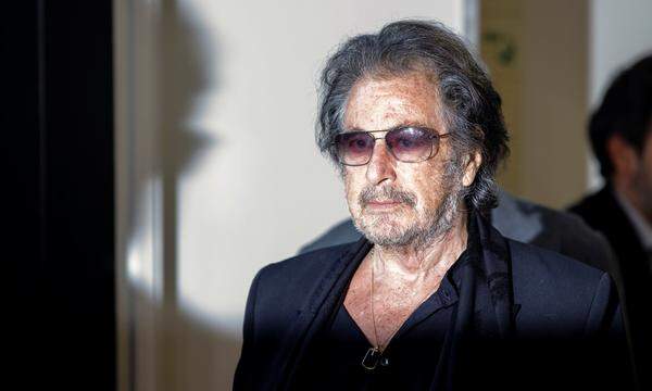 Al Pacino wurde mit 83 noch einmal Vater. 