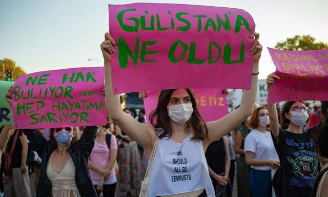 TURKEY-POLITICS-RIGHTS-WOMEN-DEMO