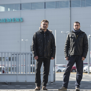 Papa Thomas König und Sohn Patrick König sind zwei stolze Siemensianer in Görlitz – und wollen das auch bleiben.   