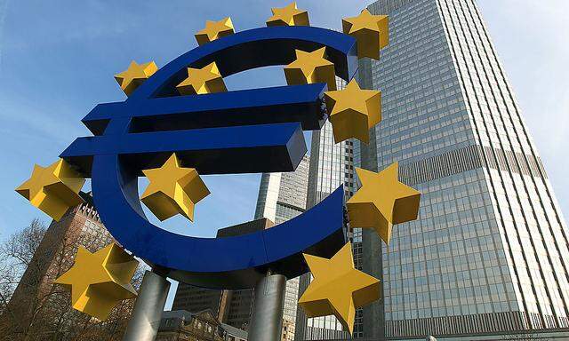 Verwaltungsgebaeude  der europaeischen Zentralbank in Frankfurt/Main (EZB)