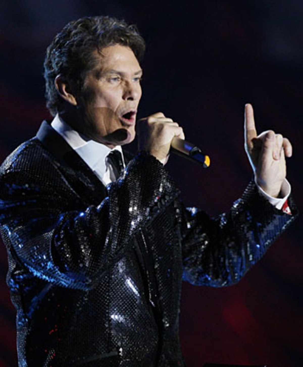 ... David Hasselhoff, der anno 1989 "I've Been Looking For Freedom" sang. Seinen Hit stimmte der Schauspieler, der inzwischen mit Alkoholproblemen Schlagzeilen macht, auch in Berlin an. Er würdigte die Ostberliner und vergab den Award für die Besten Rock-Act. Dieser ging an ...