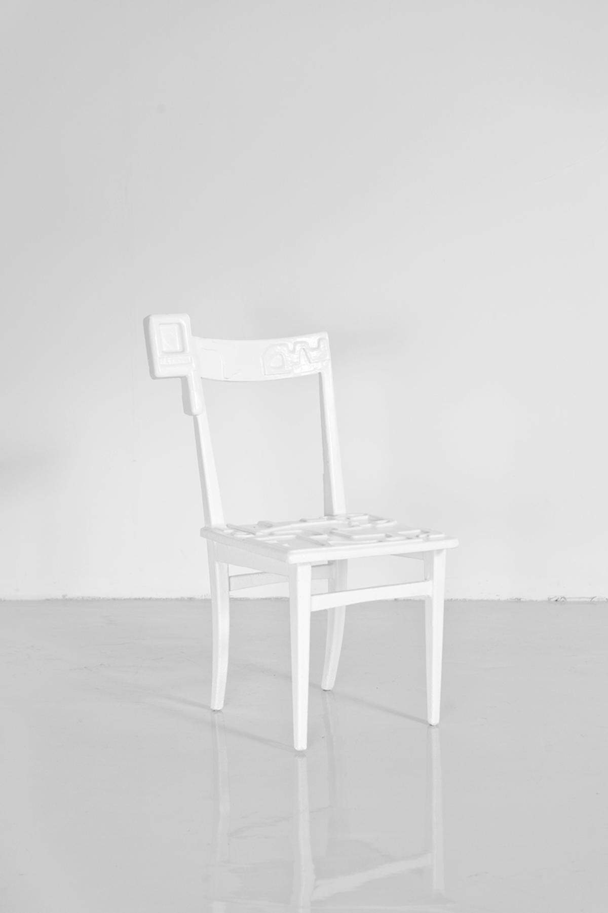 HighTec–LowTec Furniture von Walking-Chair Design Studio.